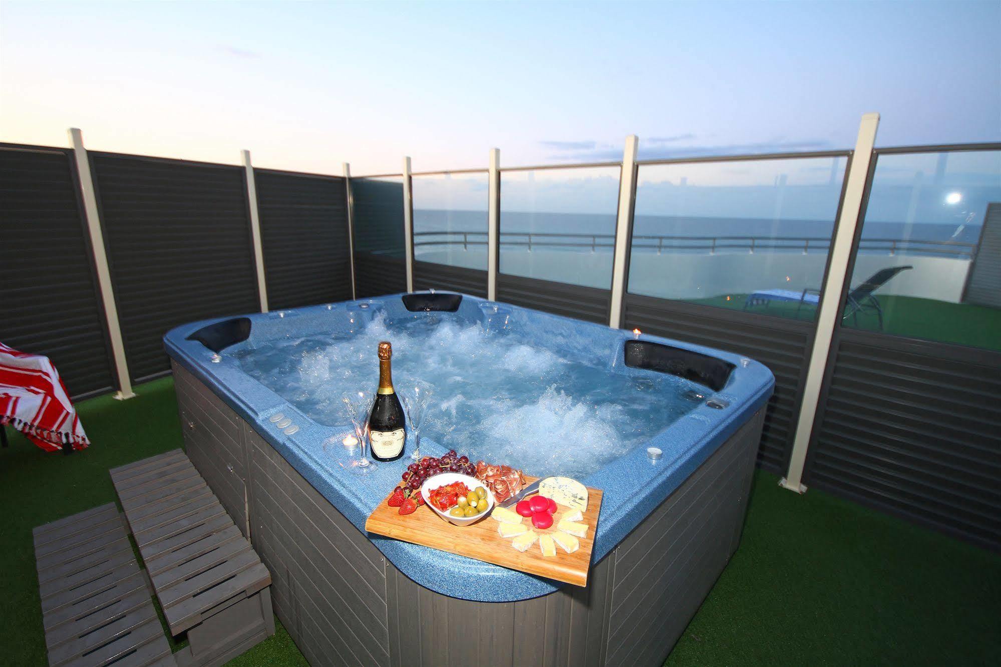 San Simeon Beachfront Apartments Tugun Голд-Кост Экстерьер фото