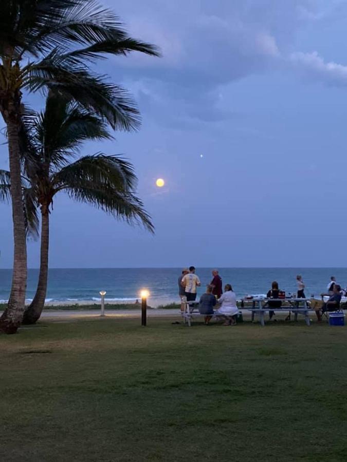 San Simeon Beachfront Apartments Tugun Голд-Кост Экстерьер фото